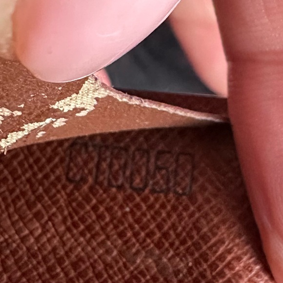 Louis Vuitton Monogram Porte Monnaie Gousset Coin Purse with Small LV Box - Picture 4 of 16